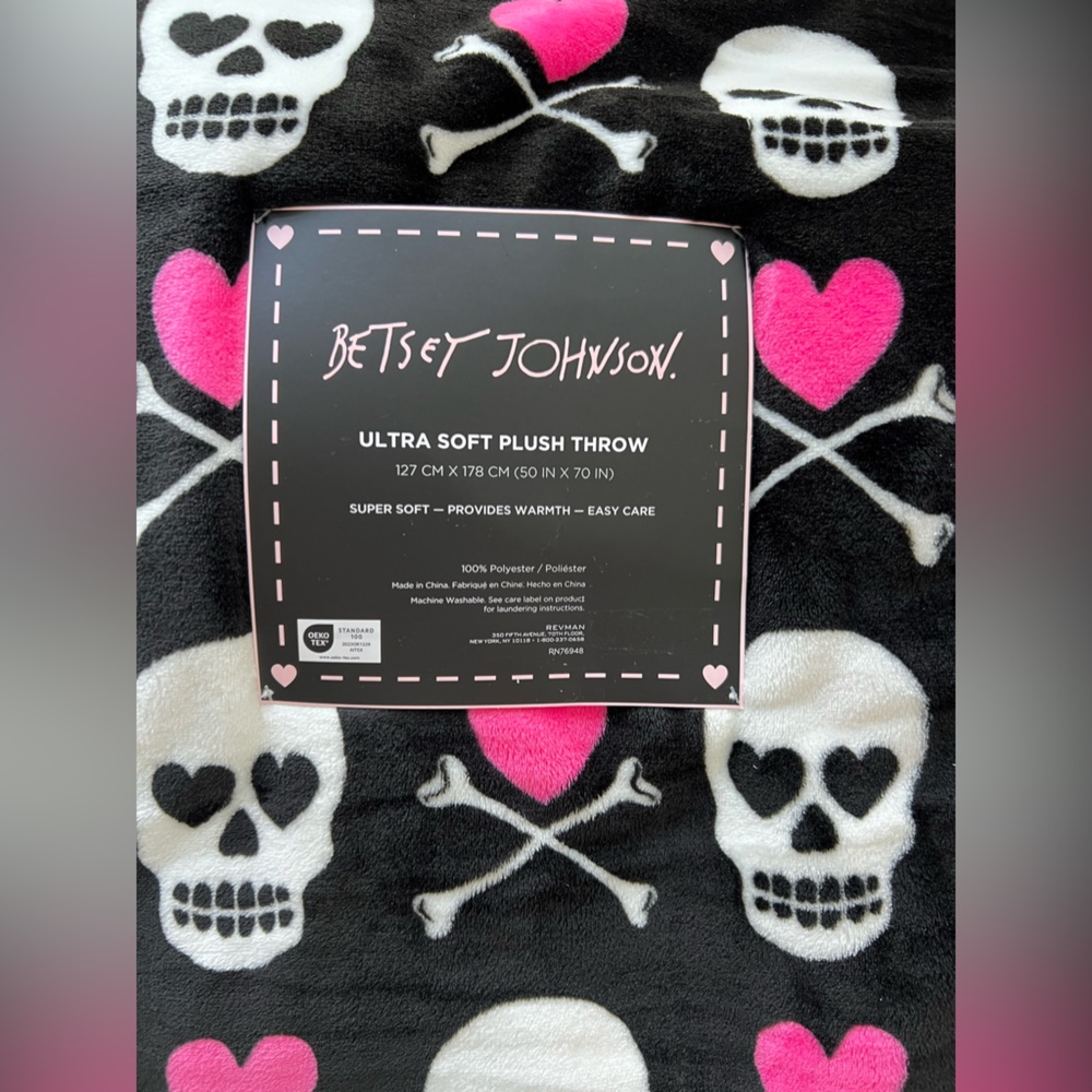 Betsey Johnson Skull Throw